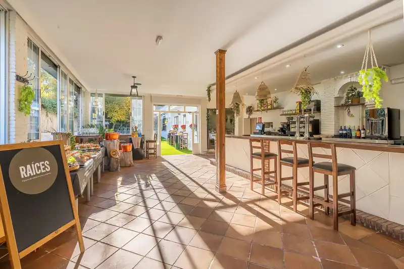 Interior de Finca Raíces, foto 1