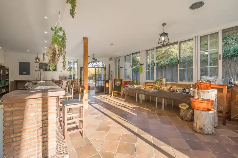 Interior de Finca Raíces, foto 7
