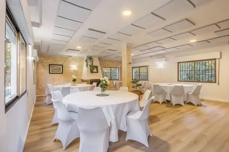 Interior de Finca Raíces, foto 15